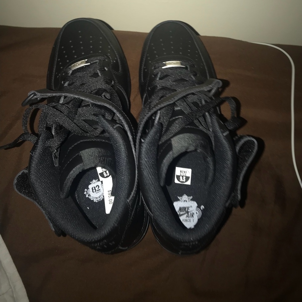 All black forces - Picture 4 of 6